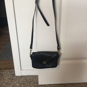 VS Black Purse